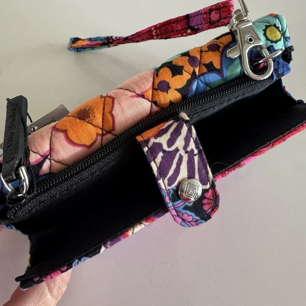 Vera Bradley Wristlet Wallet Floral Fiesta Snap Colorful Smartphone Pocket‎ NEW